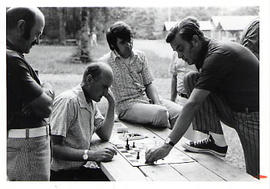 Chess game between Calvin Hanson and John Woodland