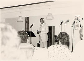 Cal Hanson speaking at the Alumni Reunion 1983