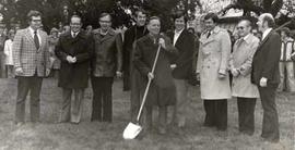 Groundbreaking ceremony for the Robert N. Thompson Building