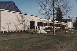 Anna and J. G. Neufeld Science Centre