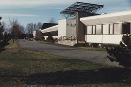 Anna and J. G. Neufeld Science Centre